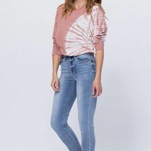 Judy Blue Jeans, Never Worn, High Rise Bleach Wash Relaxed Fit Jeans, 16W